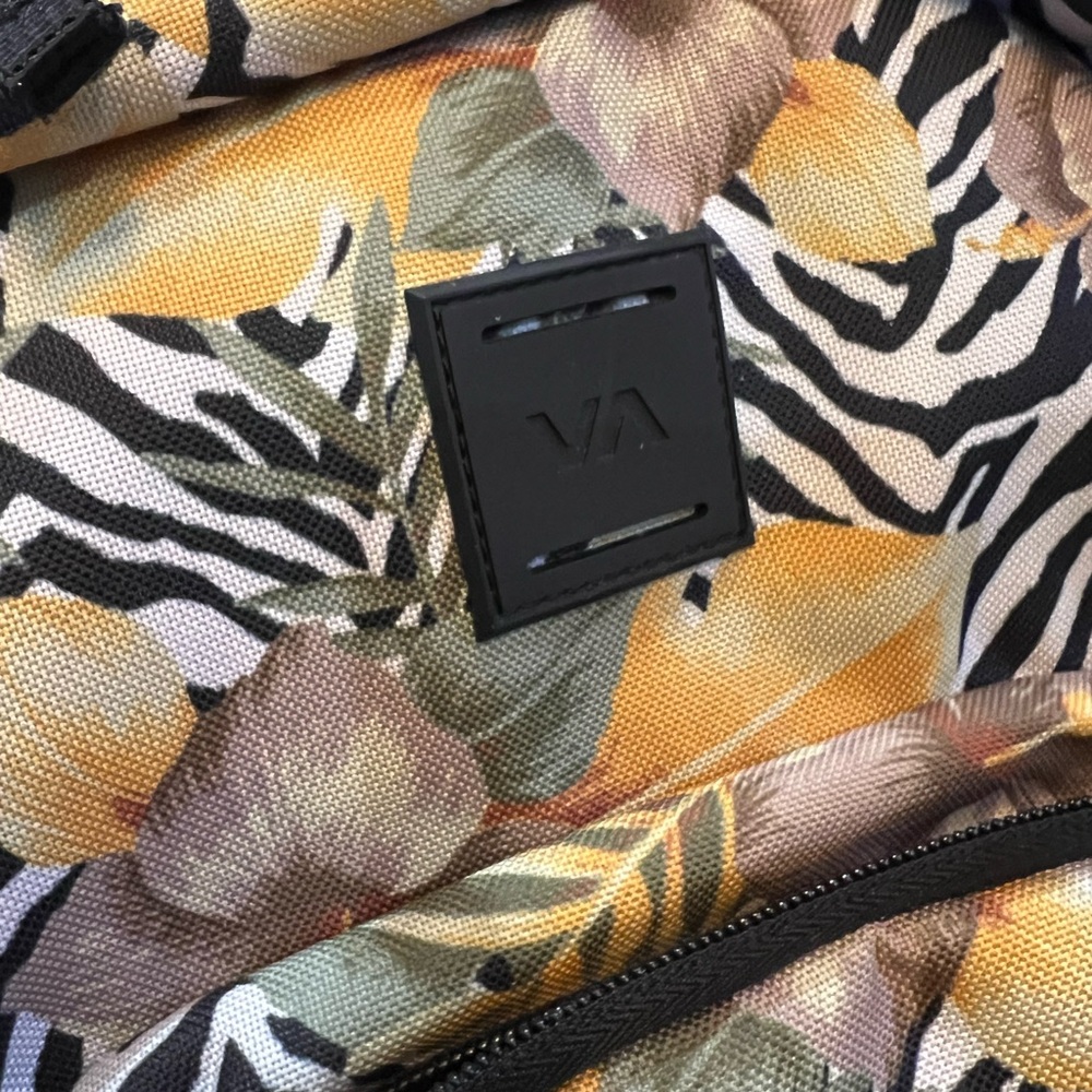 RVCA Backpack - Picture 3 of 9